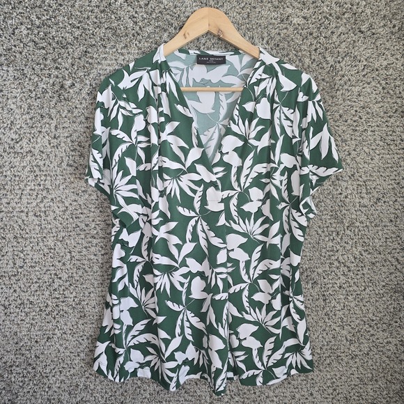 Lane Bryant Tops - Lane Bryant Top Womens Plus 14/16 Green V Neck Stretch Floral Print Blouse